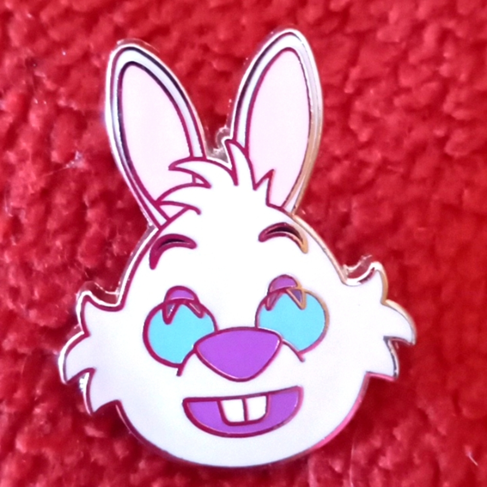 DISNEY WHITE RABBIT PIN